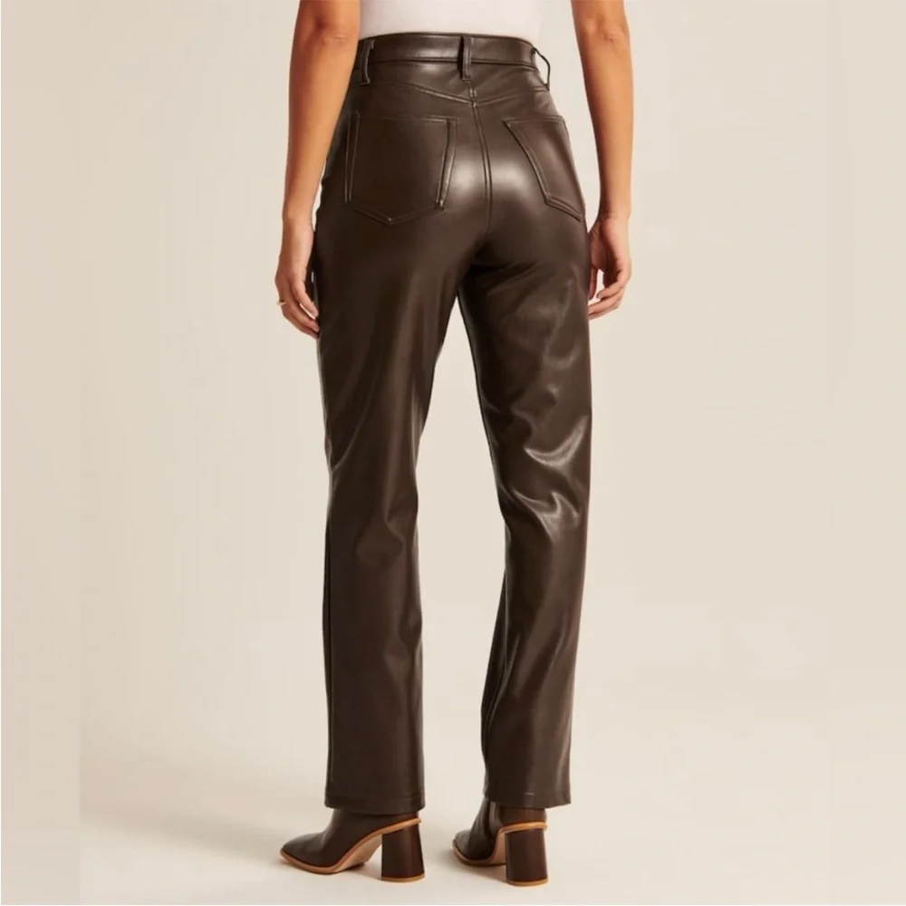 Abercrombie & Fitch The 90s Straight Ultra High Rise Faux Leather Pants - Picture 4 of 7